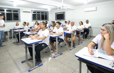 Governo de Goiás abre matrículas da EJA para quem deseja concluir os estudos